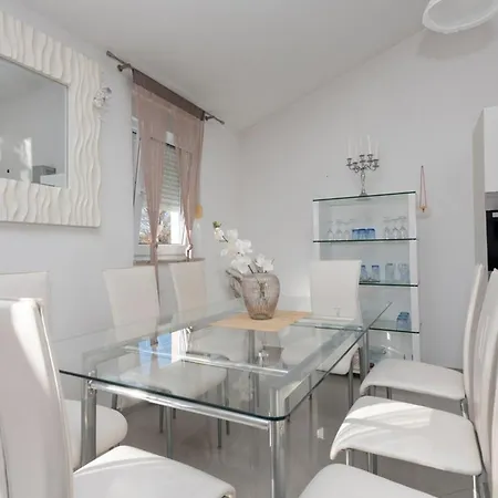 House Dragica * אימוטסקי
