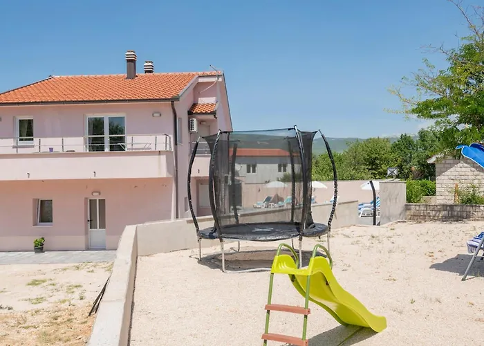 Nyaraló House Dragica *